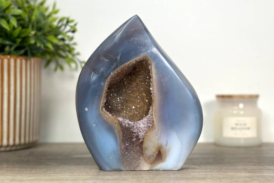 Flammen & Blätter – Skulpturen aus Naturstein