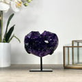 Amethyst-Herz mit harmonisch schimmernder, violetter Kristallzone