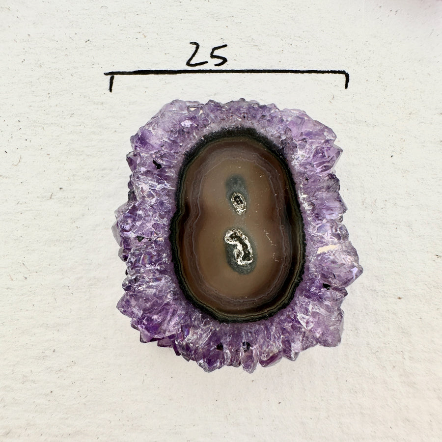 Amethyst-Quarz-Grünjaspis-Stalaktiten-Scheiben mit lebendiger Mineralstruktur