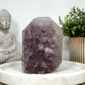 Amethyst-Achat-Obelisk mit großkristalliner Amethystformation