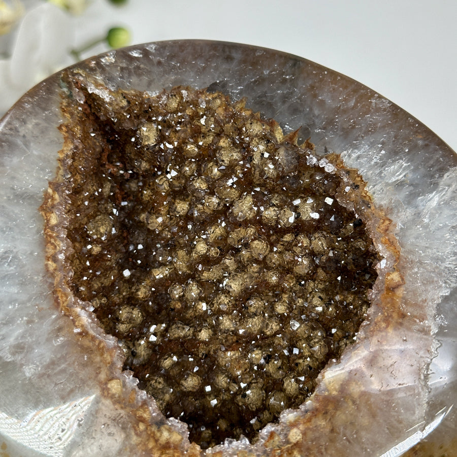 Zucker-Druzy-Geode gelb mit spektakulär funkelnder Kristalloberfläche