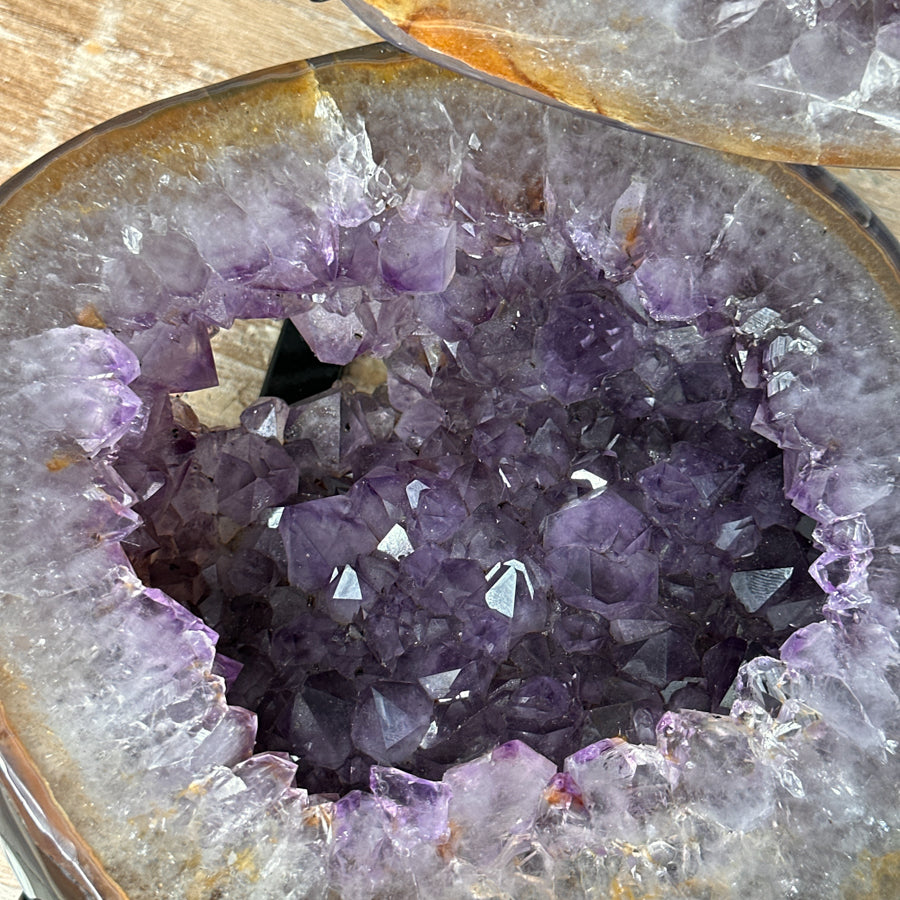 Achat-Amethyst-Geode 2-teilig mit natürlicher Kristallkammer, in ausgewählter Spitzenqualität