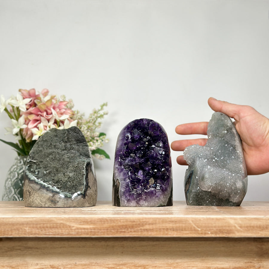 Mineralien-Kathedralen- und Drusen-Set 3-teilig, mit dicht gewachsener Kristallstruktur