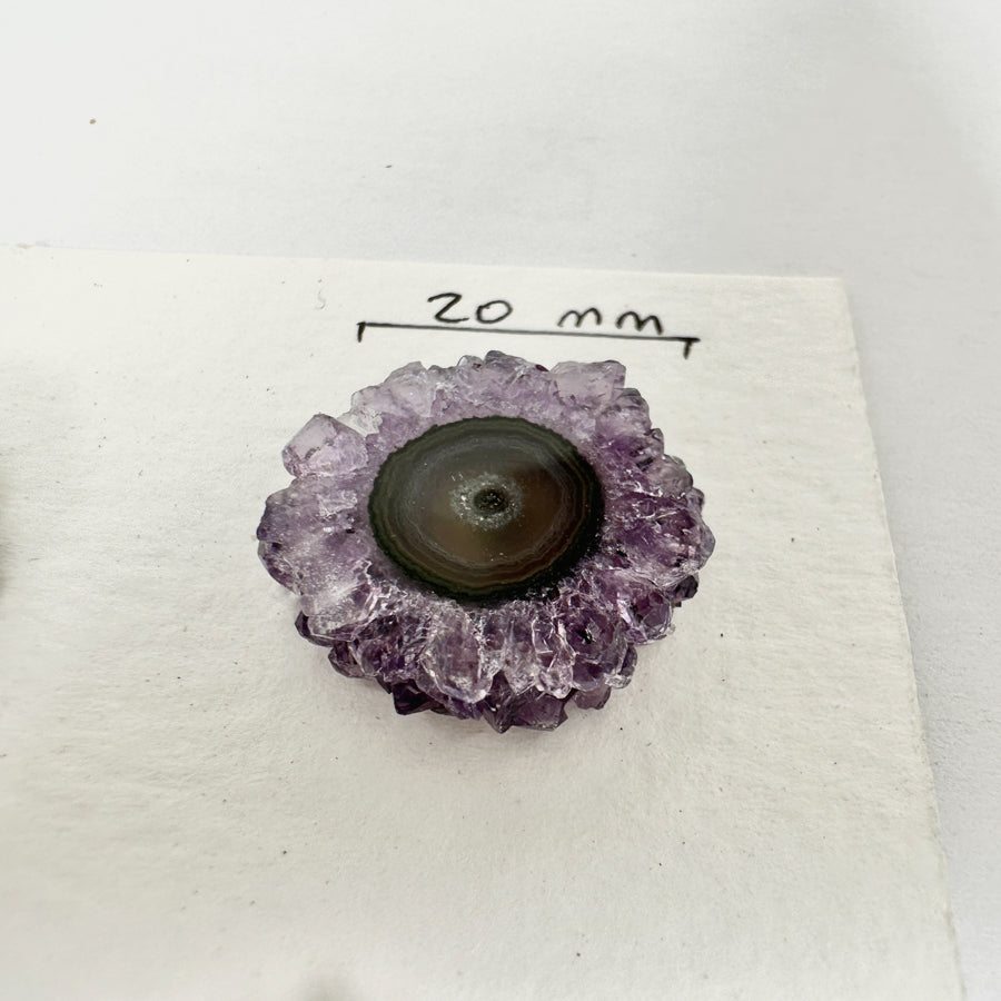 Amethyst-Quarz-Grünjaspis-Stalaktiten-Scheiben mit natürlicher Bänderung