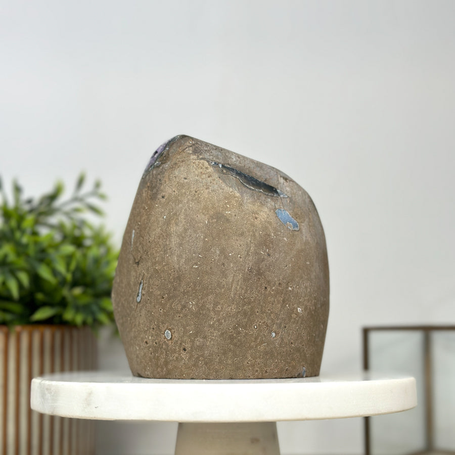 Amethyst-Geode mit kompakt gewachsener Kristallstruktur