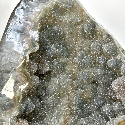 Grüner Zucker-Amethyst als einzigartiges Sammlerstück mit seltener Farbgebung