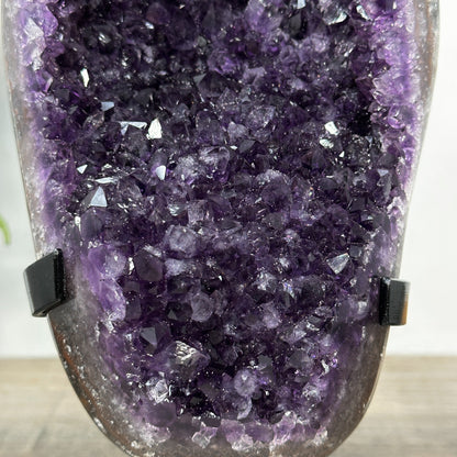 Amethyst-Geode groß mit klarer Kammerstruktur, in hochwertiger Naturqualität