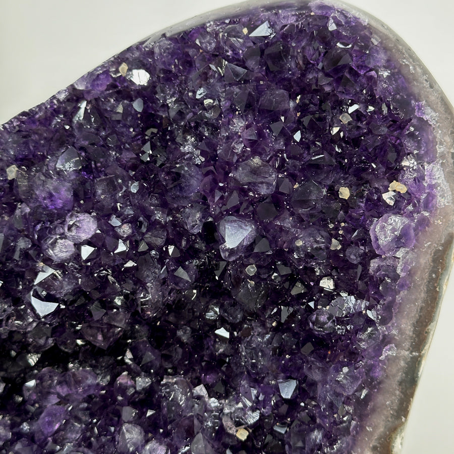 Amethyst-Kristall groß mit natürlich funkelnder, wunderschöner Spitzenarchitektur