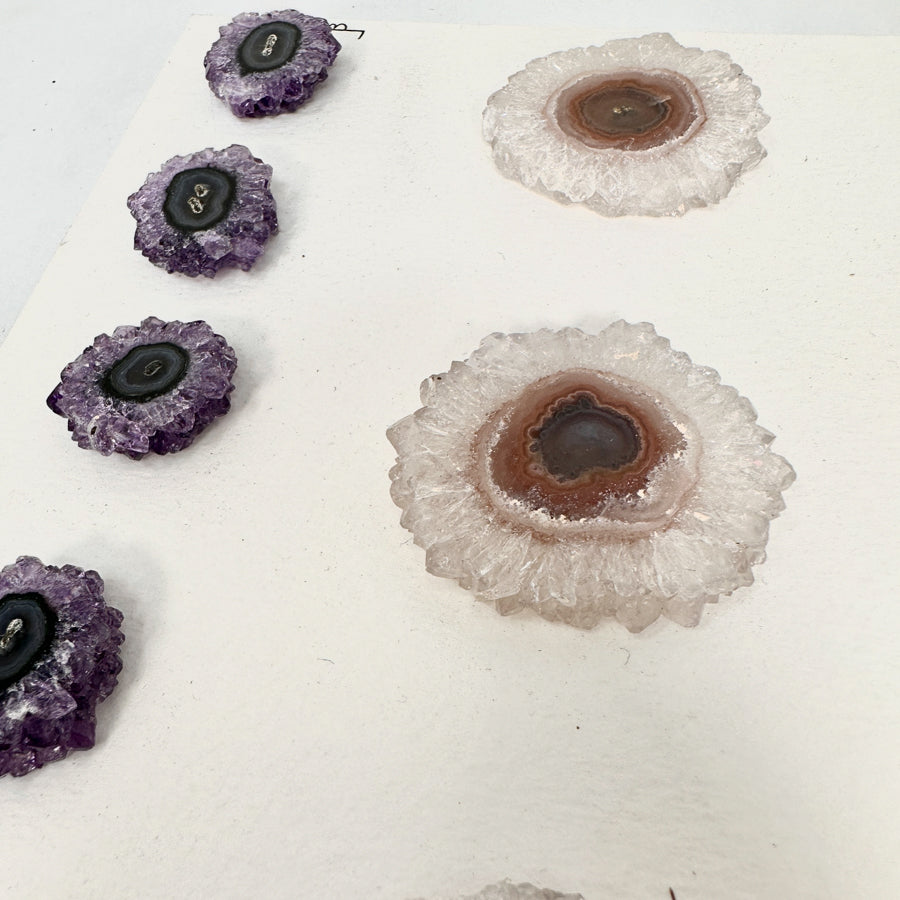 Quarz-Amethyst-Achat-Grünjaspis-Stalaktiten-Scheiben mit natürlicher Mineralbänderung