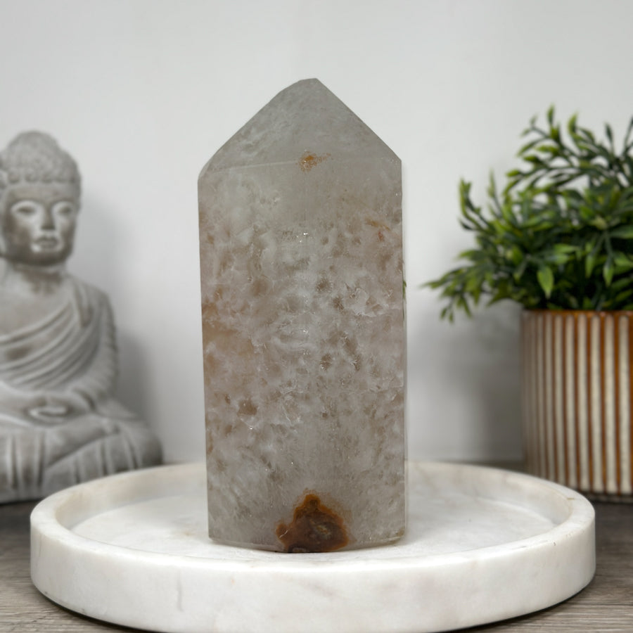Gelbquarz-Obelisk XXL mit intensiv leuchtender Kristallstruktur
