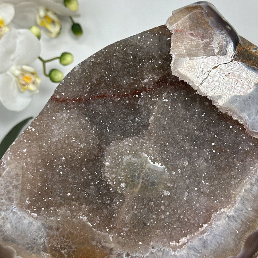 Gelbe Quarz-Geode mit warmer Farbnuance