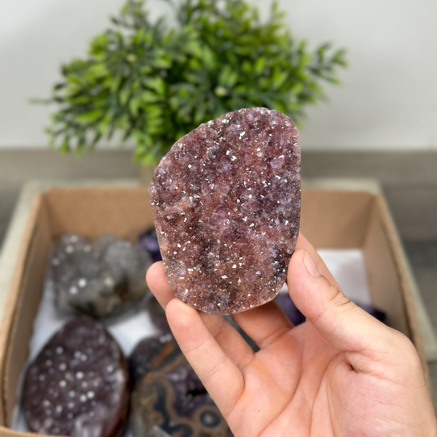 Mineralien-Ensemble mit kristalliner Struktur