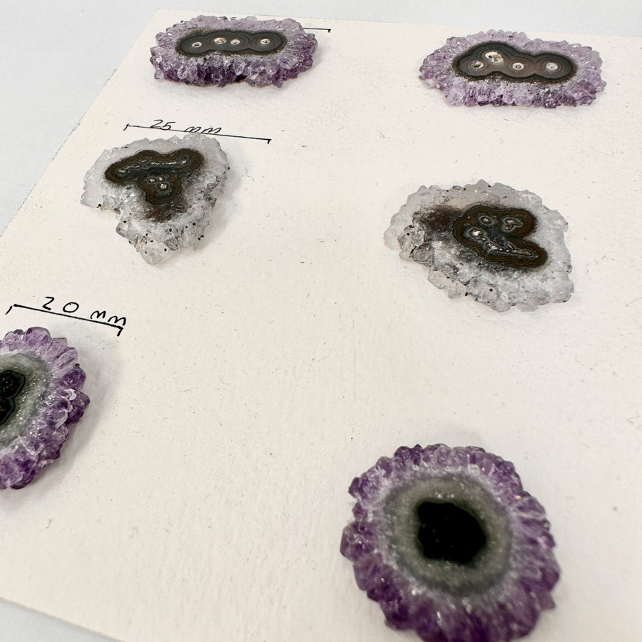Amethyst-Quarz-Stalaktiten-Scheiben mit kristalliner Struktur