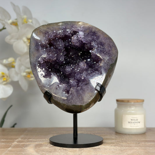 Amethyst-Geode mit beeindruckend dichter Stalaktitenstruktur