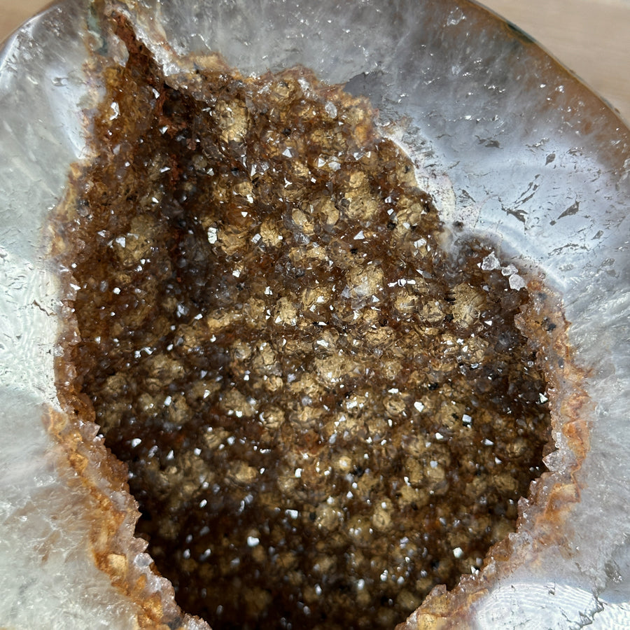 Zucker-Druzy-Geode gelb mit spektakulär funkelnder Kristalloberfläche