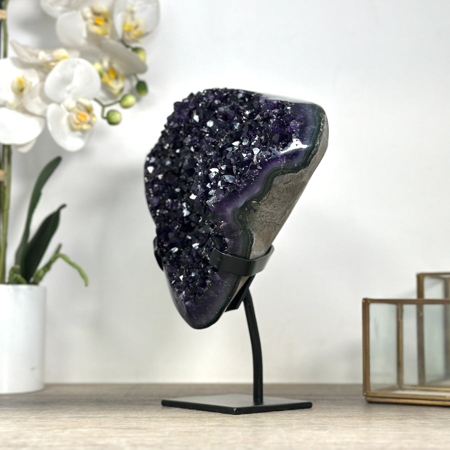 Amethyst-Exemplar mit fein ausgebildeter, abstrakter Spitzenzone