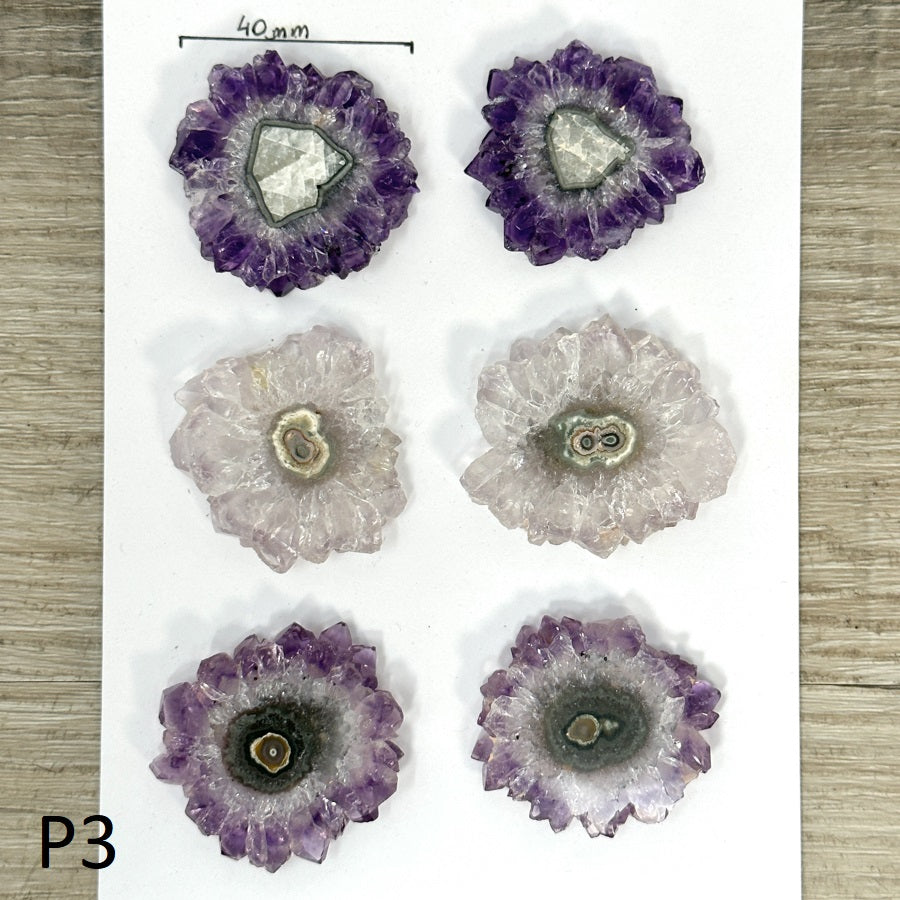 Amethyst-Quarz-Stalaktit-Scheiben-Set mit konzentrischer Mineralstruktur