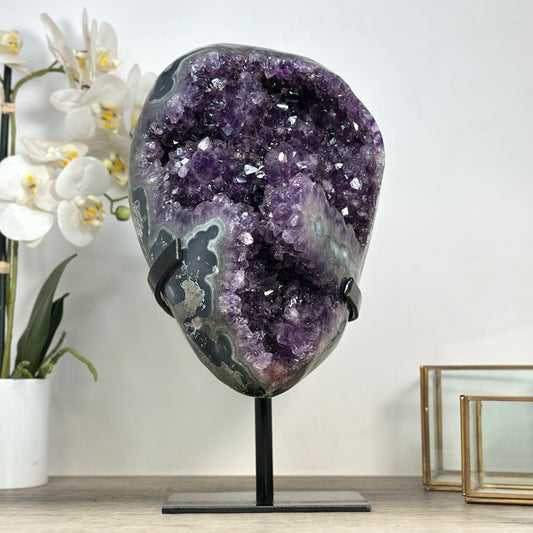 Amethyst-Geode XL mit Achat- und grüner Jaspis-Schale, in exklusiver Premiumqualität
