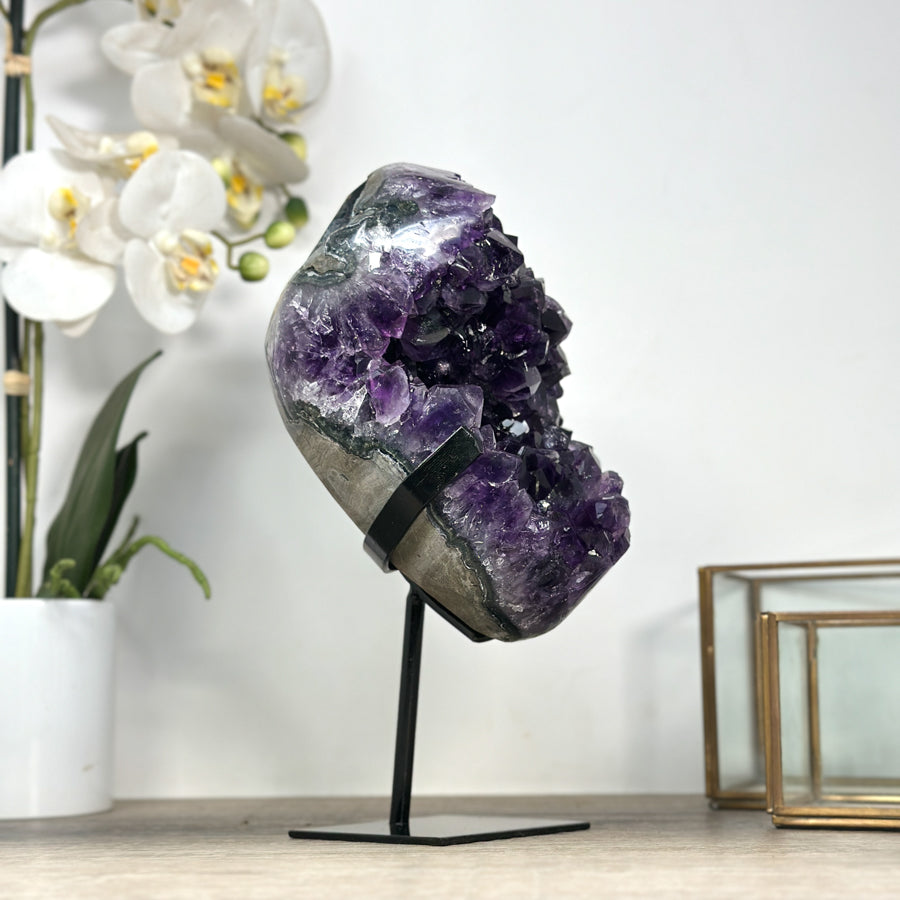 Amethyst-Kristallcluster mit natürlicher Spitzenstruktur, in hochwertiger Naturqualität