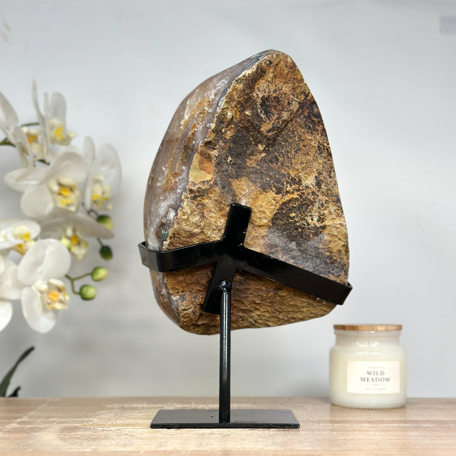 Amethyst-Geode mit wunderschöner, roséfarbener Zucker-Kristallstruktur