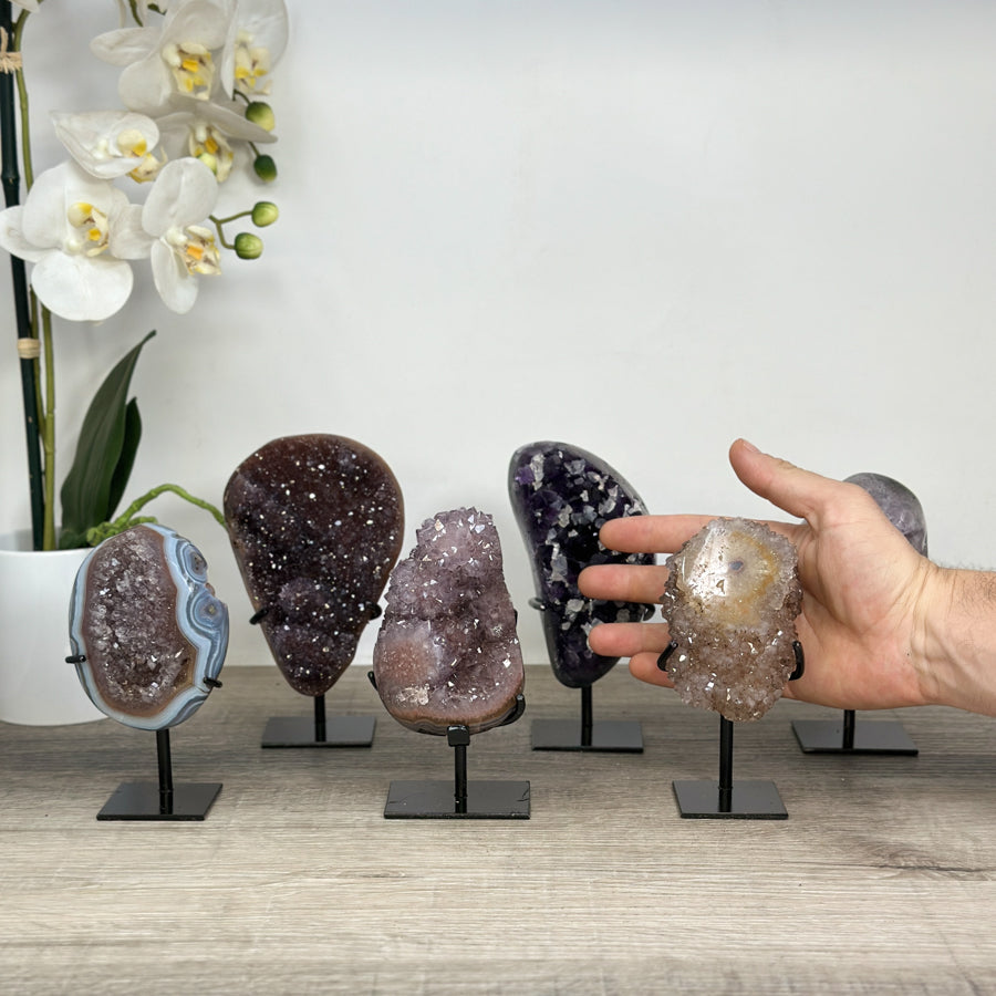 Kristallenskulpturen-Set 6-teilig, mit strukturierter Kristallarchitektur und natürlicher Mineralvielfalt