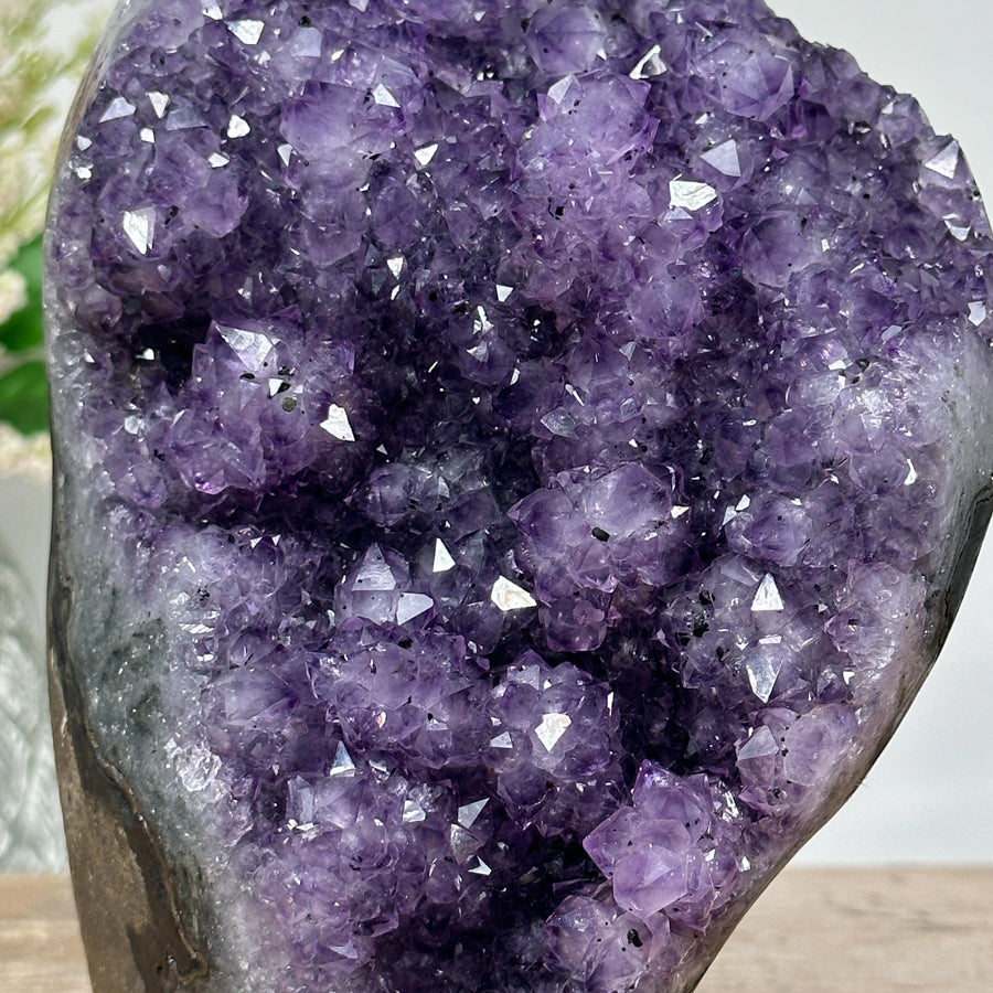 Amethyst-Kathedrale mit aufwendiger, stalaktitischer Kristallbildung