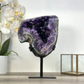 Amethyst-Geode groß mit klar definierter, prismatischer Formation