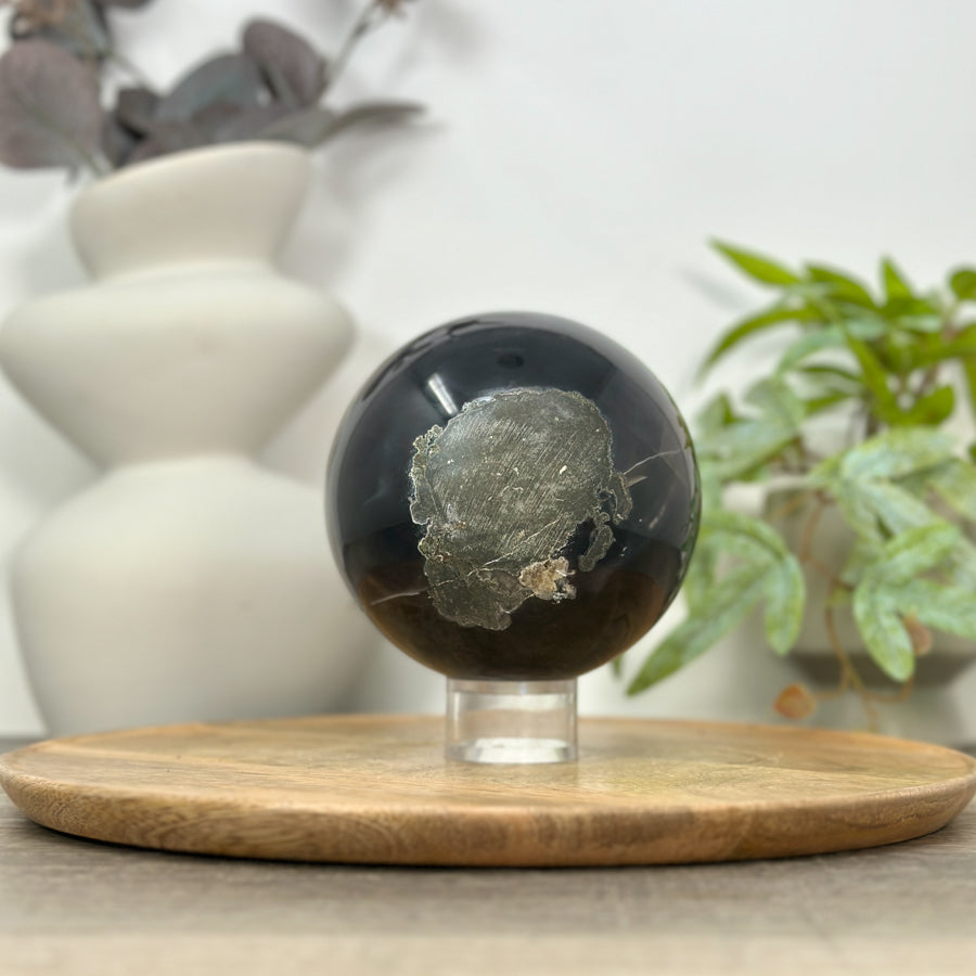 Amethyst-Achat-Steinkugel groß mit gleichmäßiger Kristallstruktur