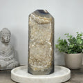 Achat-Jaspis-Obelisk XXL mit vielschichtiger Natursteinmatrix, in exklusiver Premiumqualität
