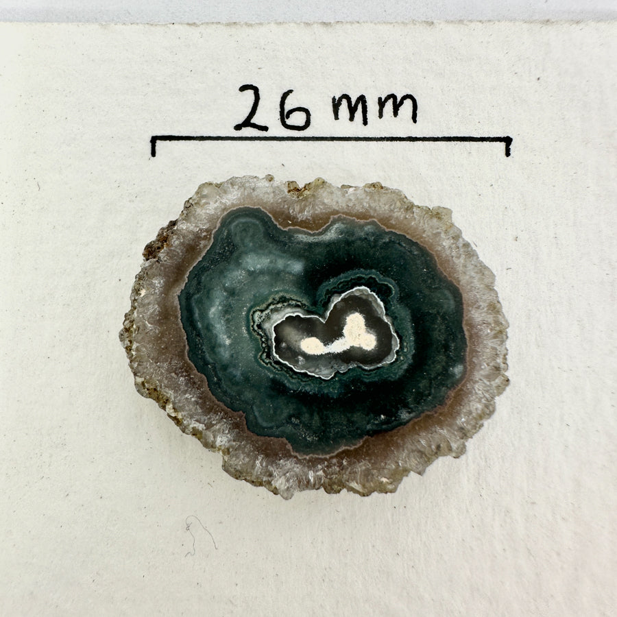 Amethyst-Stalaktiten-Scheiben mit konzentrischer Kristallstruktur