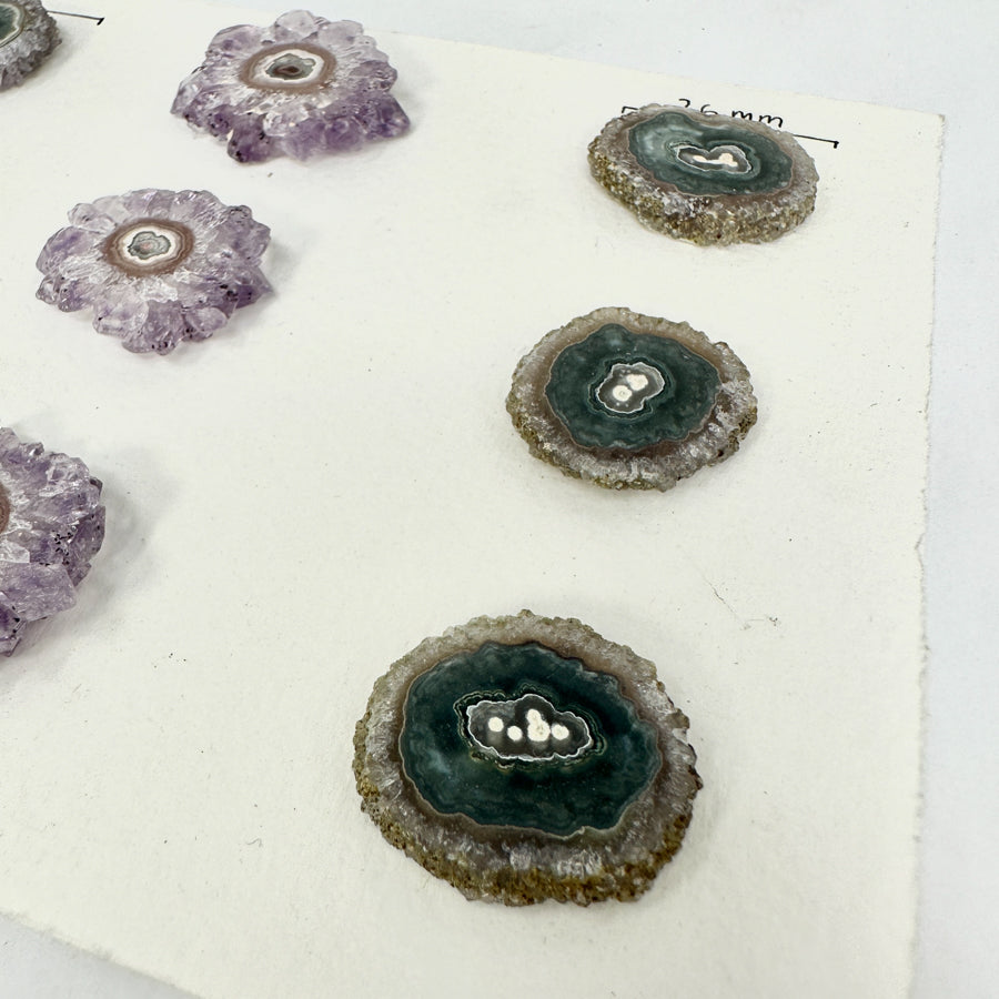 Amethyst-Stalaktiten-Scheiben mit konzentrischer Kristallstruktur