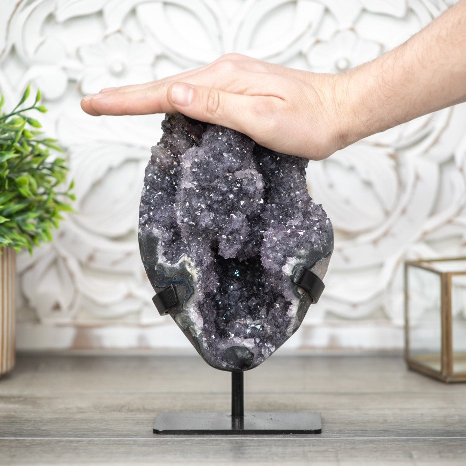 Amethyst-Stalaktiten-Exemplar mit dichter Tropfsteinstruktur