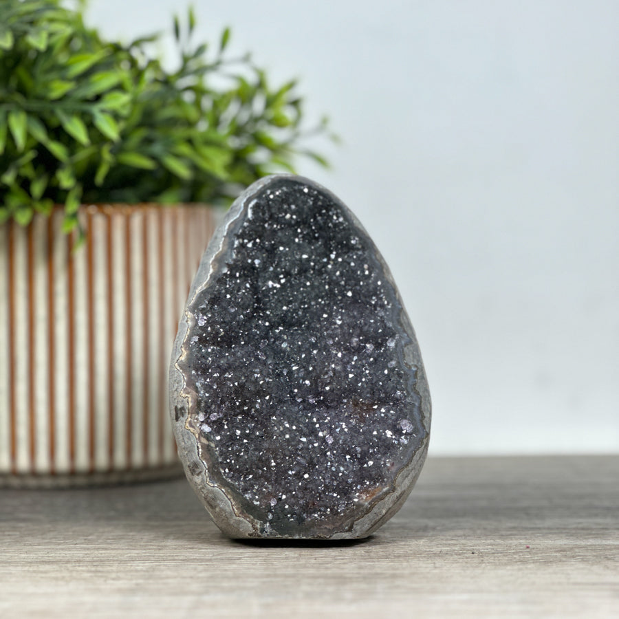 Mineralien-Kathedralen- und Drusen-Set 4-teilig, mit kontrastreicher Mineralvielfalt