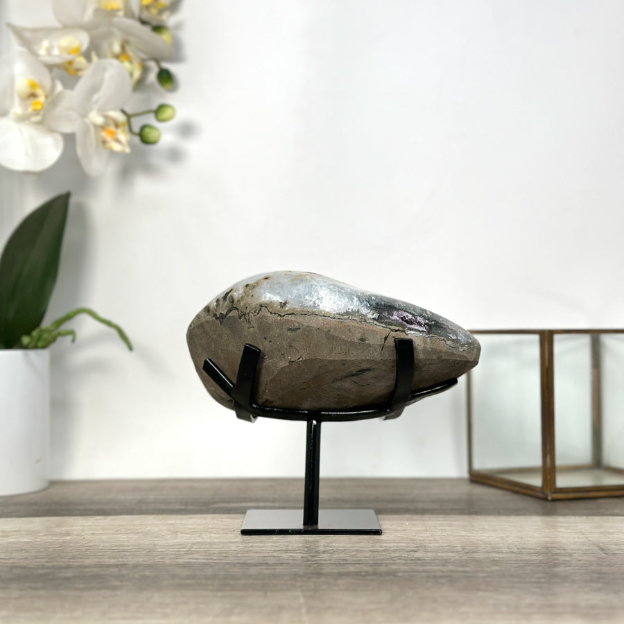Amethyst-Druzy-Geode mit gleichmäßiger Kristallstruktur