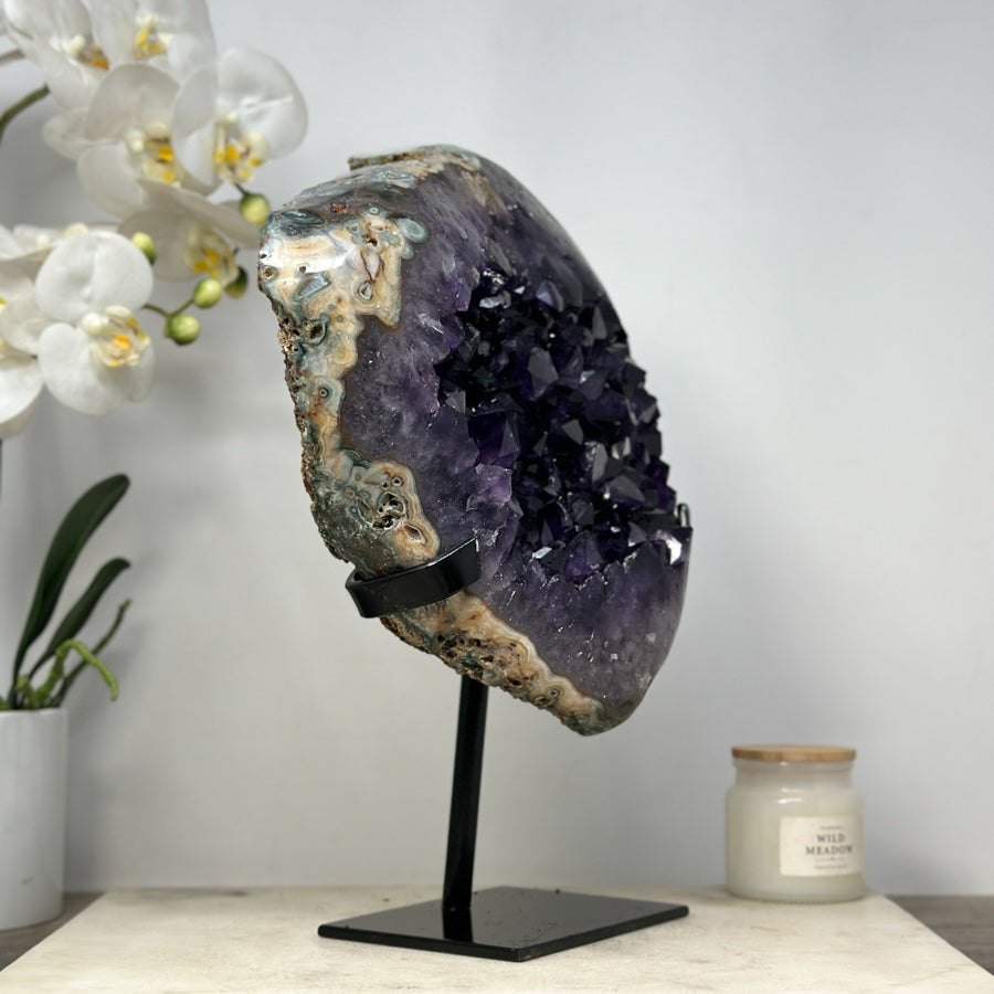 Amethyst-Kristallcluster groß mit tiefvioletter Kristallstruktur, in hochwertiger Naturqualität