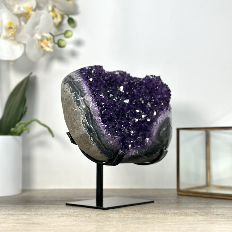 Amethyst-Stein mit Achat-Matrix, in ausgewählter Spitzenqualität