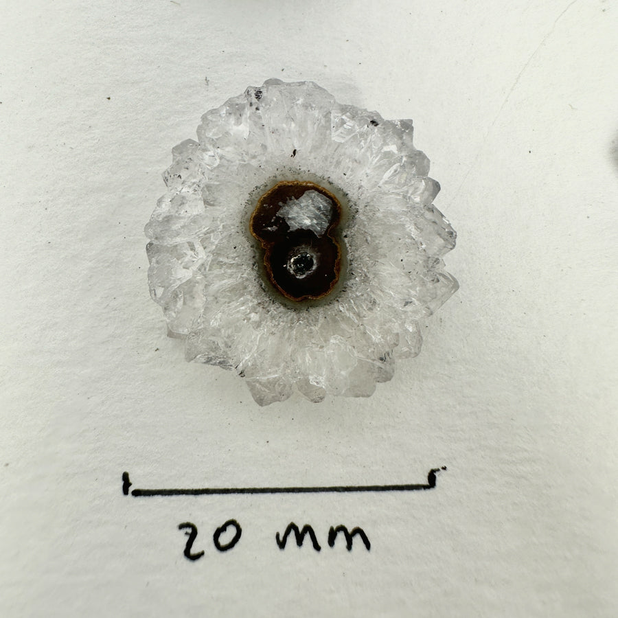 Amethyst-Quarz-Jaspis-Stalaktiten-Scheiben mit kristallreicher Struktur