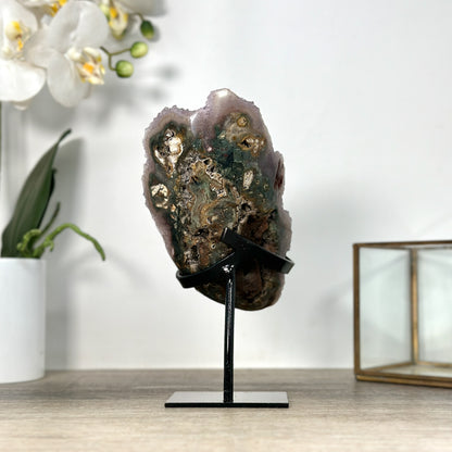 Amethyst-Stalaktiten-Cluster mit dicht gewachsener Tropfsteinbildung