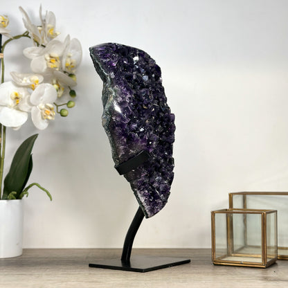 Amethyst-Kristall mit klar definierter, natürlicher Spitze, in exklusiver Premiumqualität