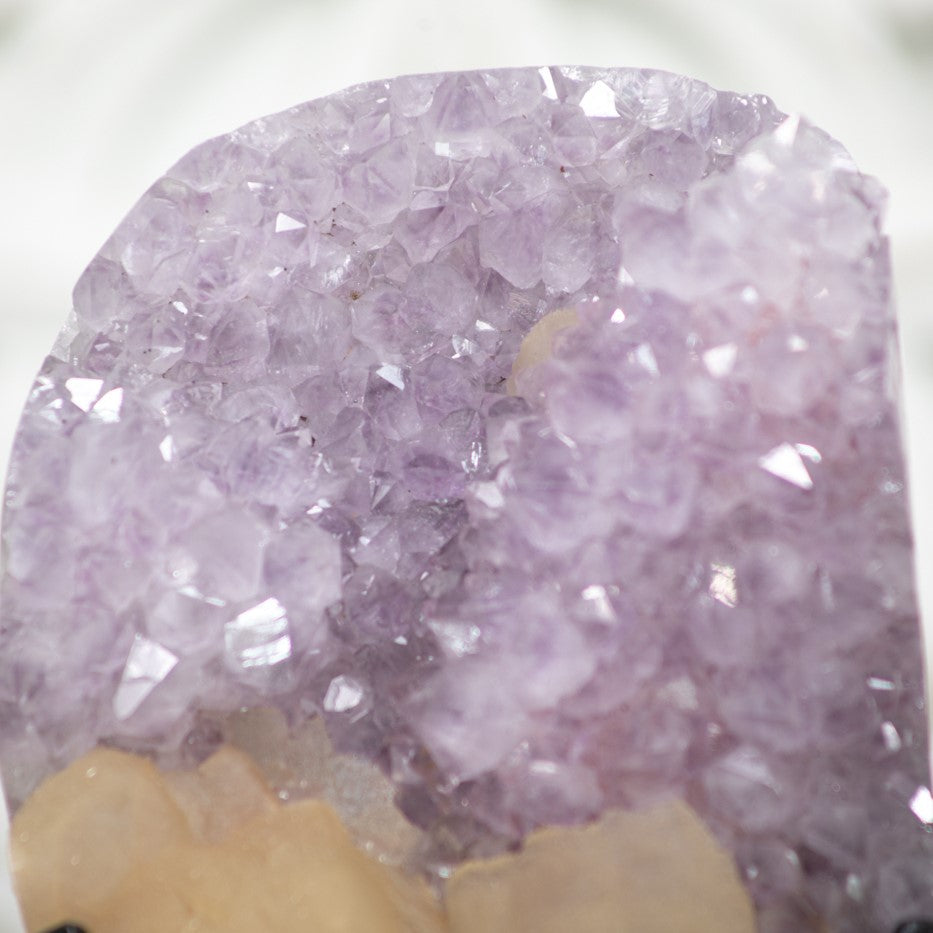 Spirit-Amethyst-Cluster XL mit dominanter Kalzit-Formation