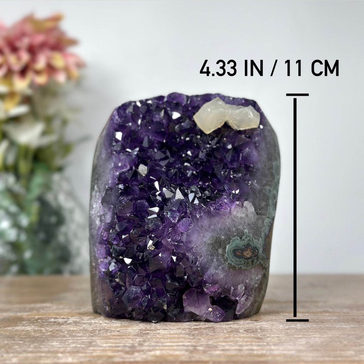 Amethyst-Kathedralen-Set 5-teilig, mit spiegelnder Kristallarchitektur und symmetrischer Struktur