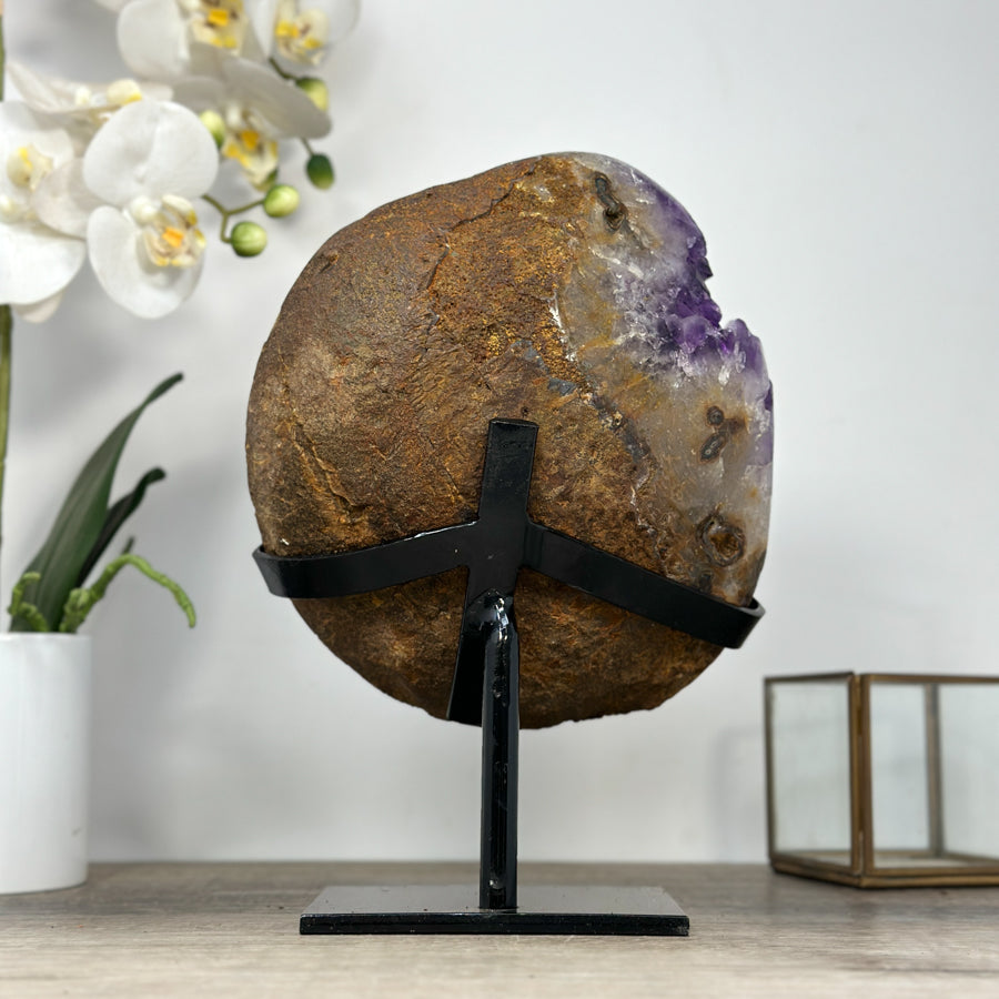 Amethyst-Kristallcluster mit großflächiger, tiefvioletter Kristallstruktur, in hochwertiger Naturqualität