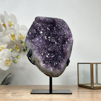 Amethyst-Kristallcluster mit dicht gewachsener Spitzenzone, in ausgewählter Spitzenqualität
