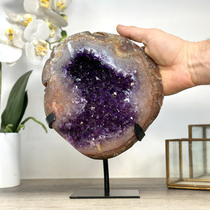 Amethyst-Geode groß mit weit geöffneter Kristallkammer