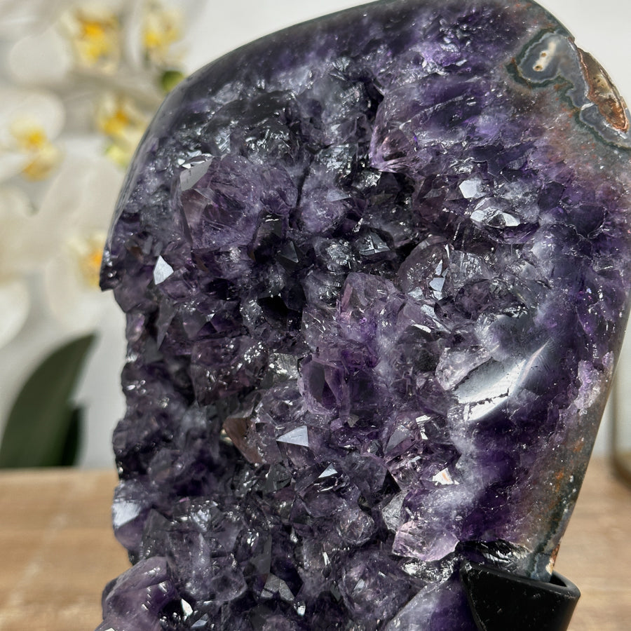 Amethyst-Kristall mit ausgewogener Spitzenbildung, in hochwertiger Naturqualität