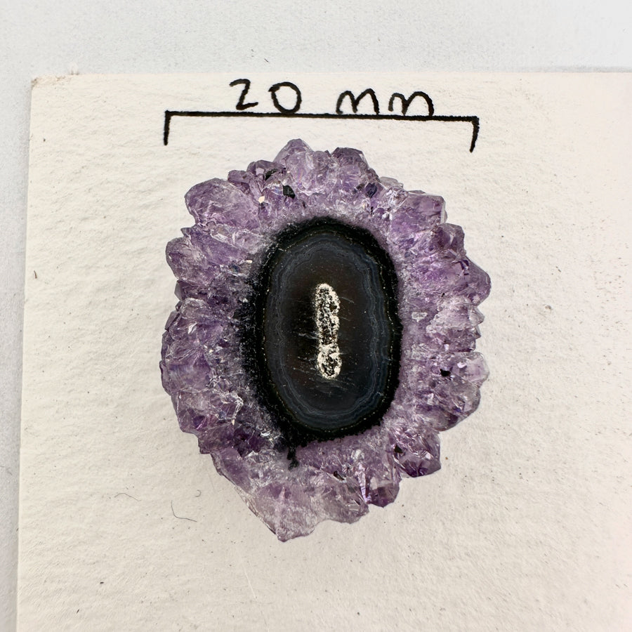 Quarz-Amethyst-Achat-Grünjaspis-Stalaktiten-Scheiben mit natürlicher Mineralbänderung