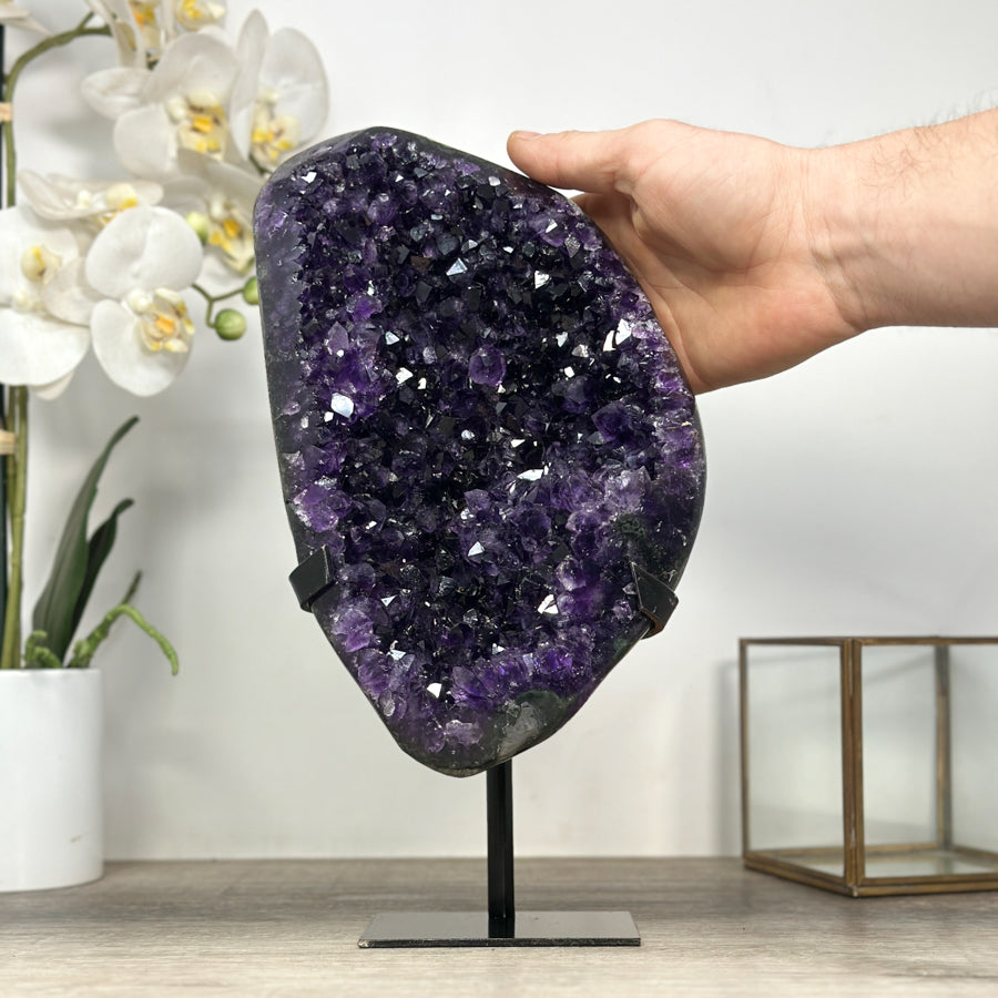 Amethyst-Exemplar mit natürlicher Kristallausprägung, in hochwertiger Naturqualität
