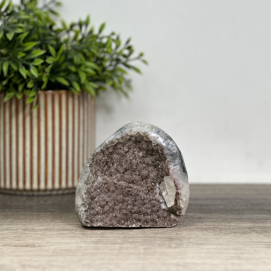 Mineralien-Kathedralen- und Drusen-Set 4-teilig, mit facettenreicher Kristallstruktur