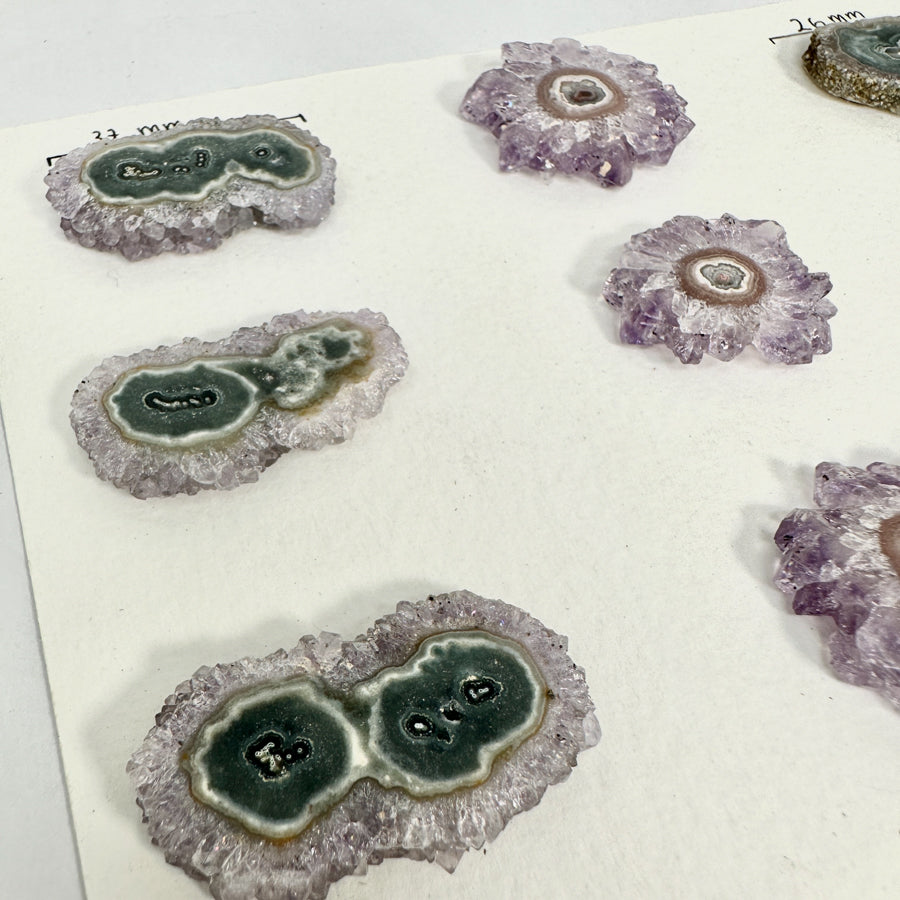 Amethyst-Stalaktiten-Scheiben mit konzentrischer Kristallstruktur