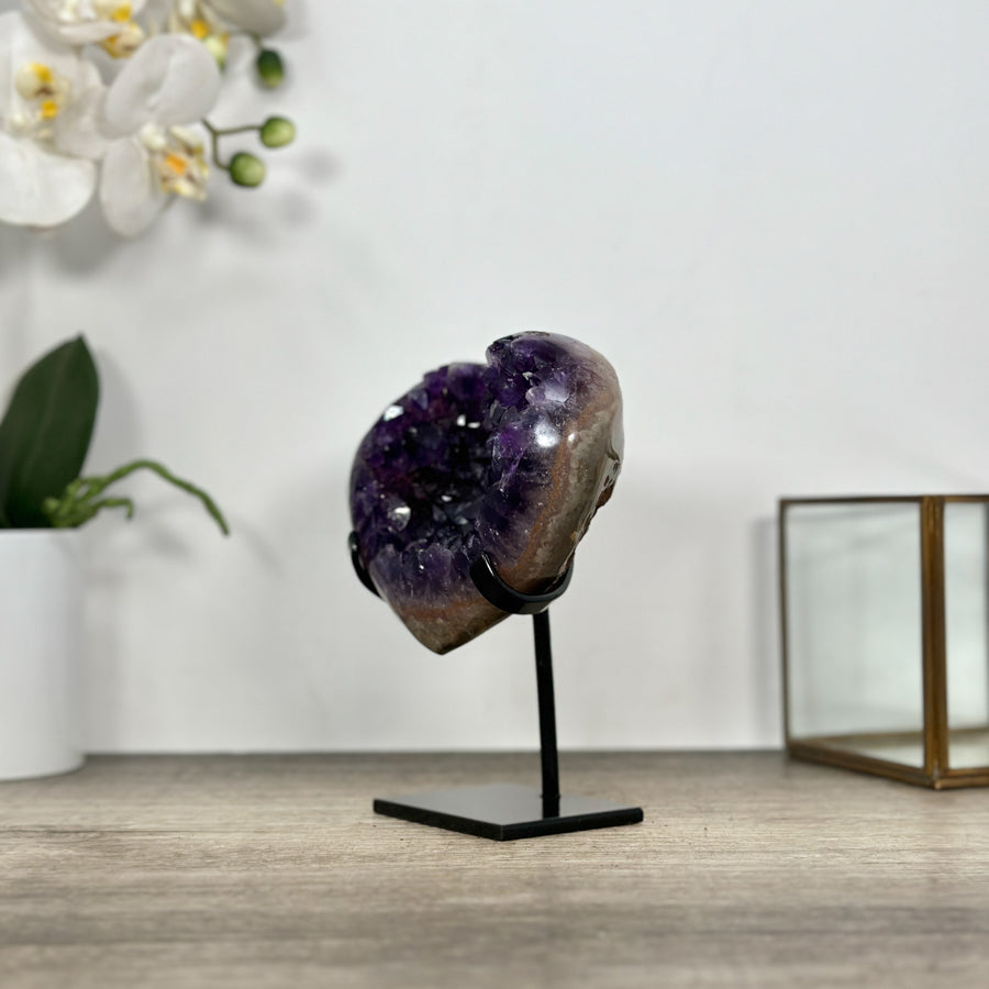 Amethyst-Kristallherz mit tief gesättigter, purpurner Kristallzone